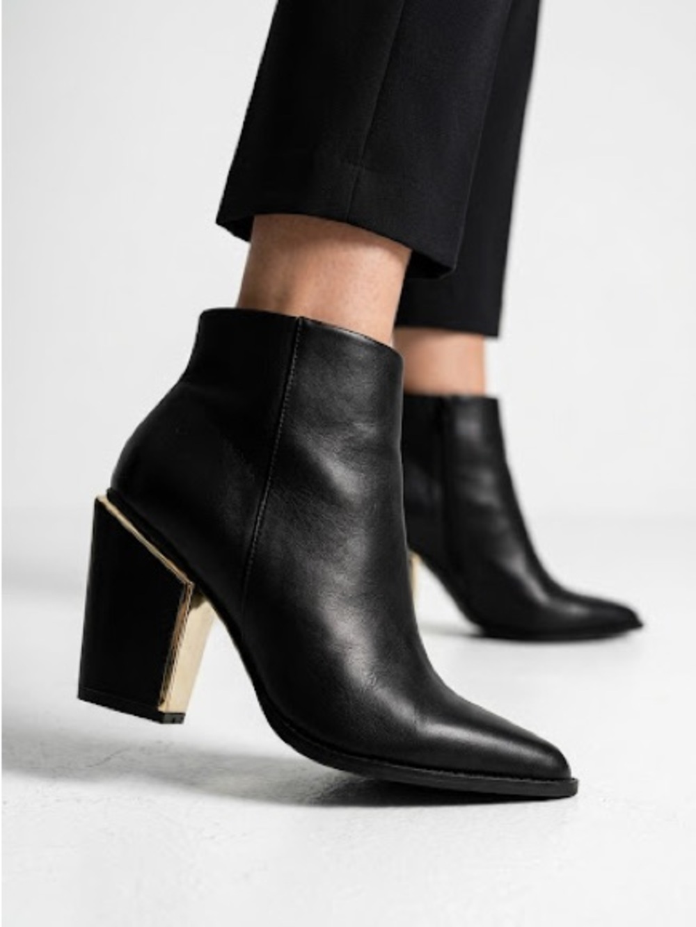 Aldo black leather block heel ankle boots with gold trim - size 8